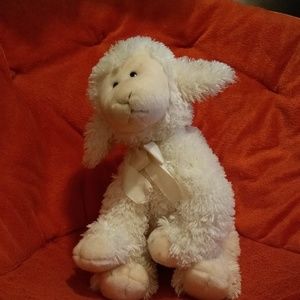 Lamb stuffed animal